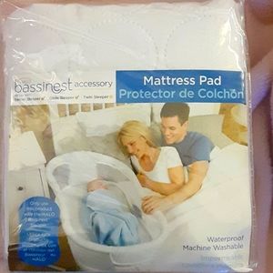 Halo Bassinest Sleeper accessory mattress pad waterproof machine wash white New…